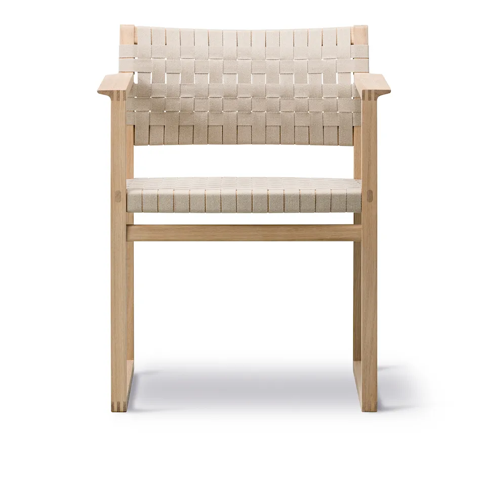 BM62 Armchair Linen Webbing