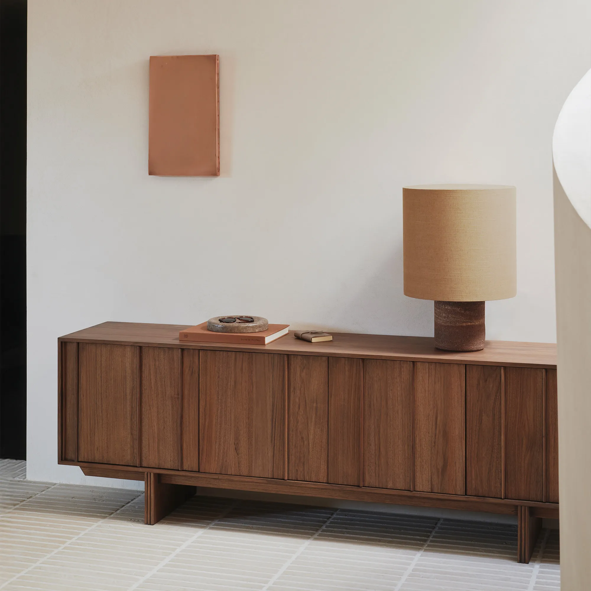 Pillar sideboard