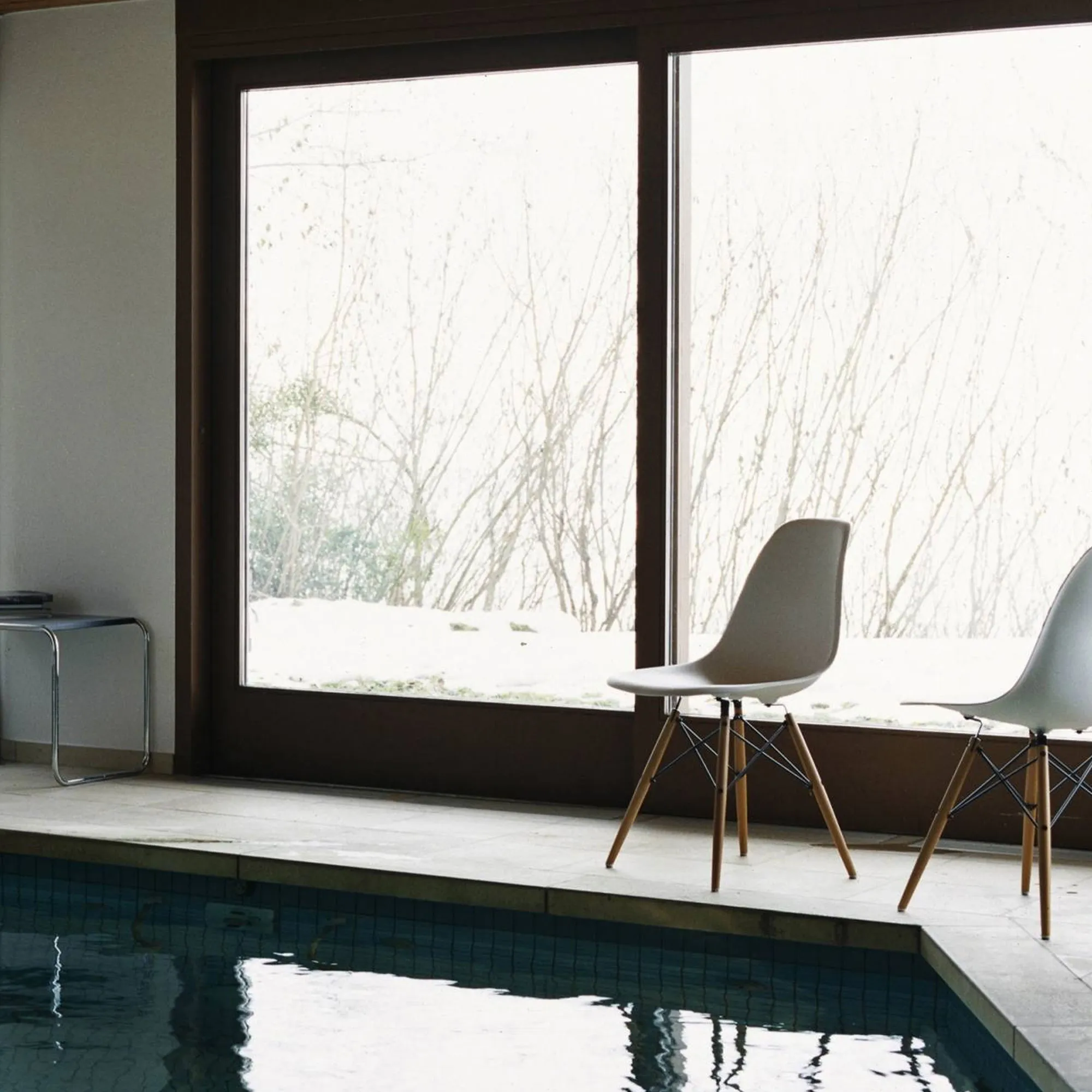 Eames RE Plastic Chair DSW stol Dark Maple - 3
