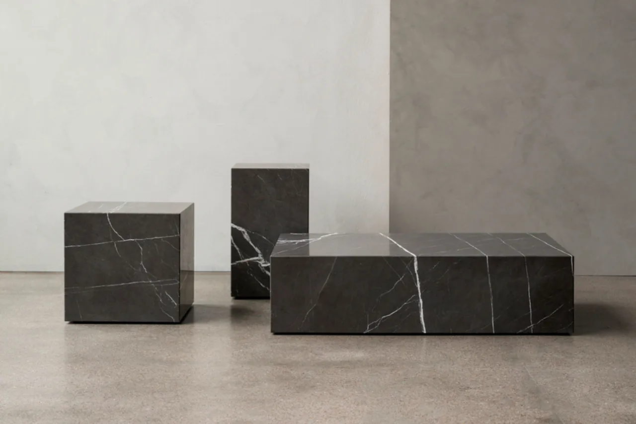 Plinth Low Black Marble