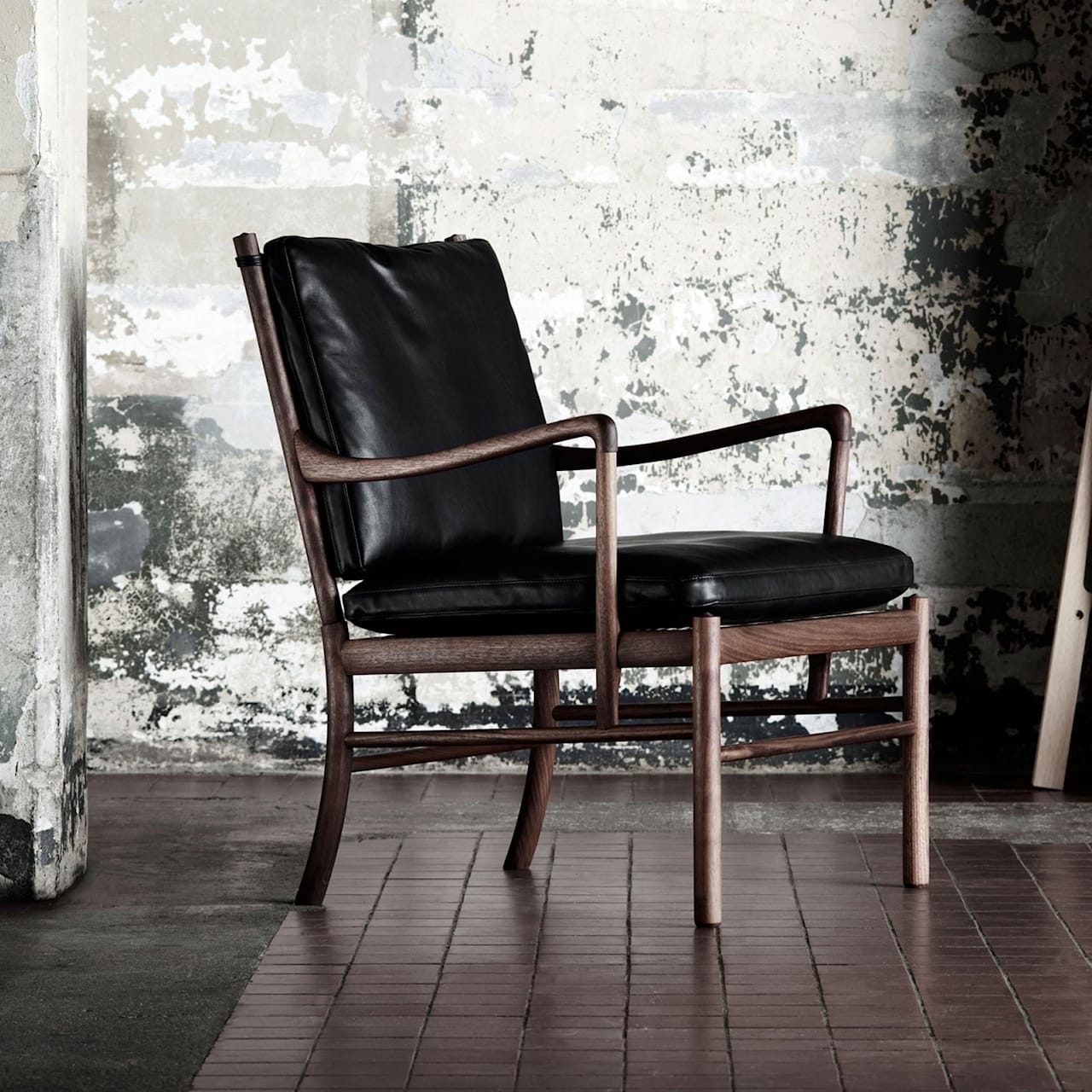 OW149 Colonial Chair - Valnøtt