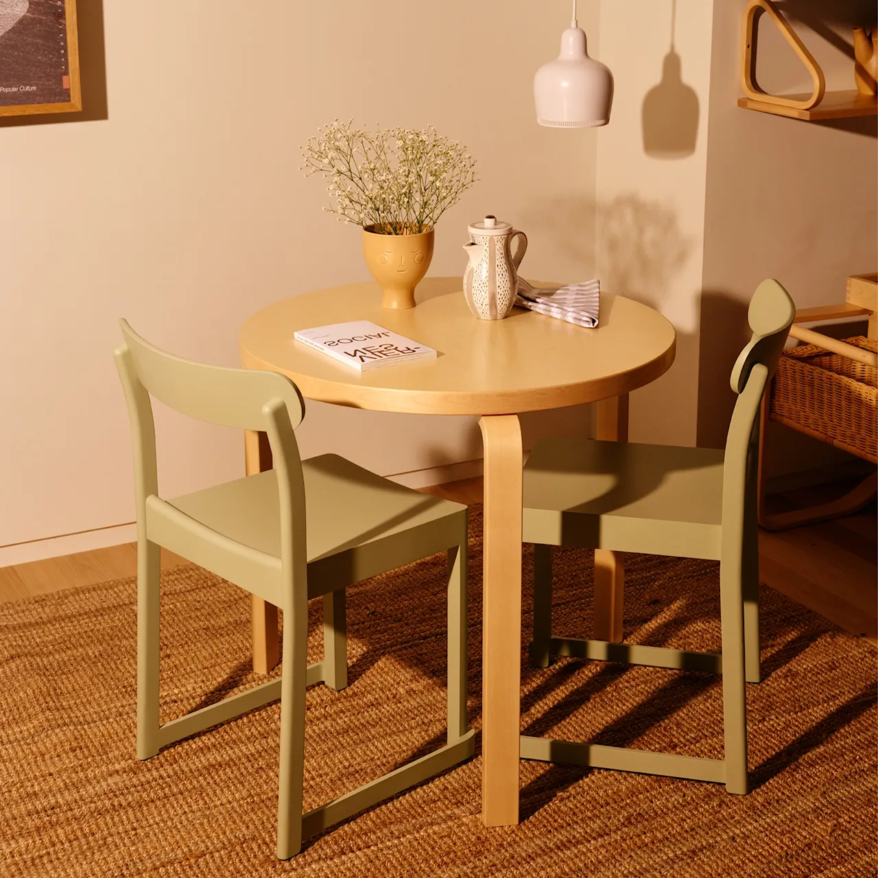 Aalto Table Round 90B matbord