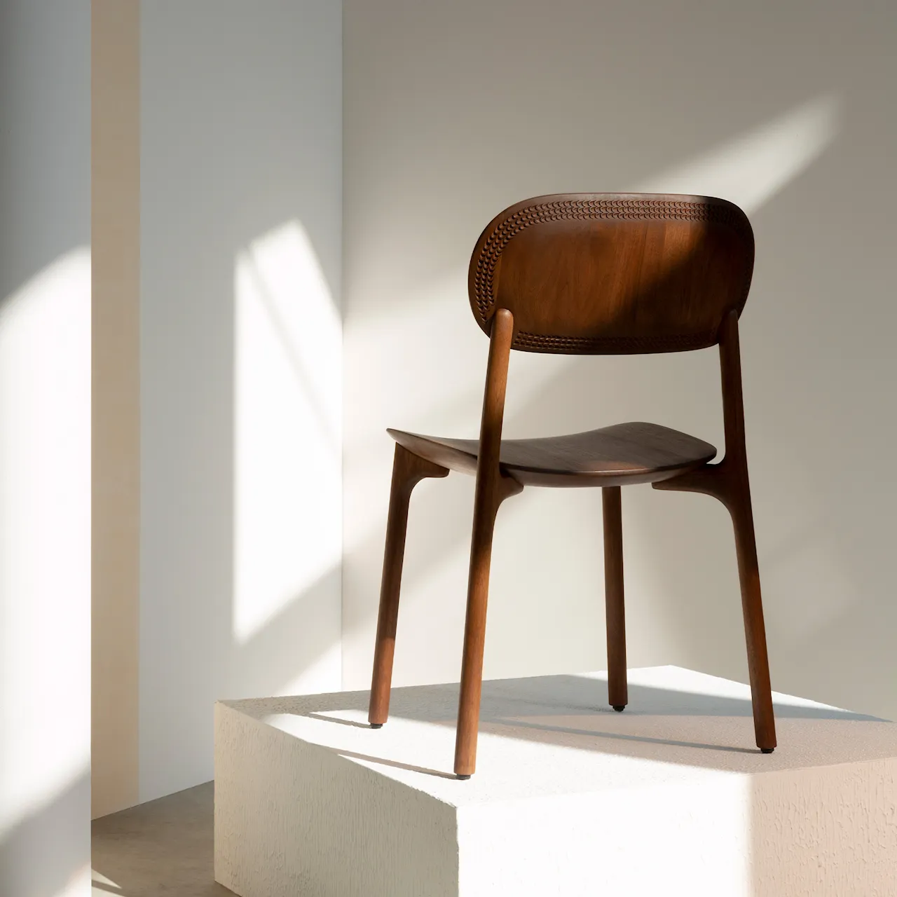 Unna Chair