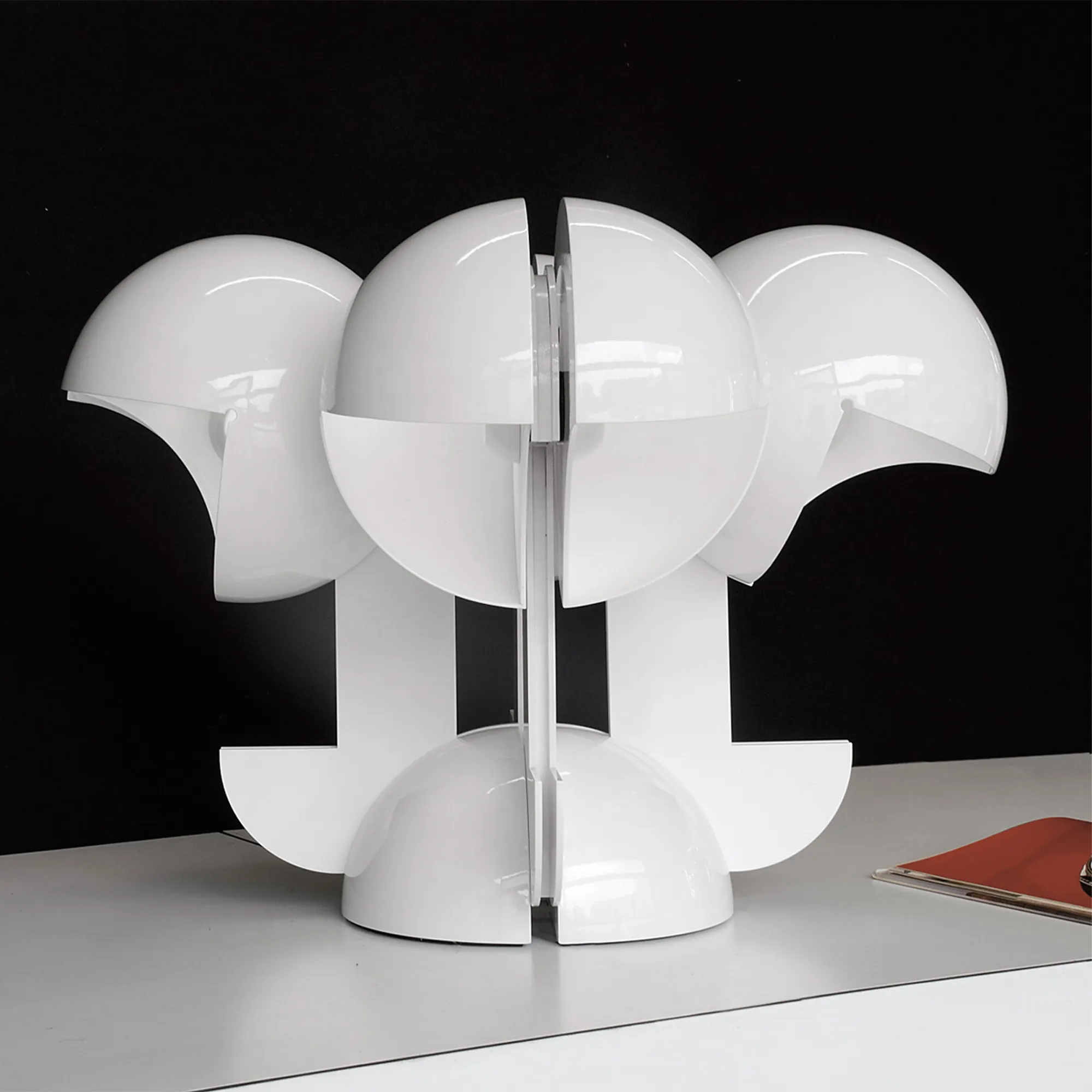 Ruspa 633/4 bordslampa - 2