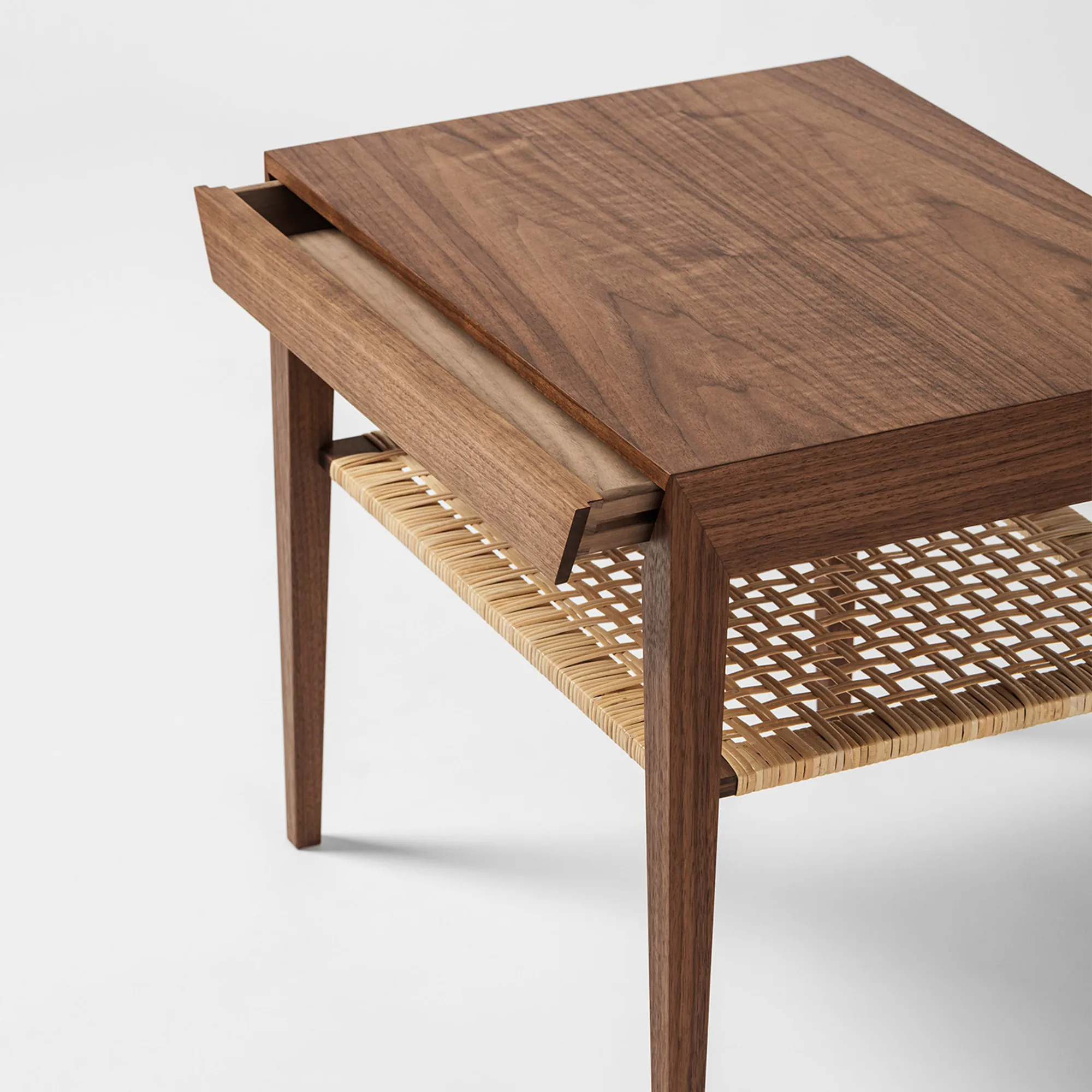 Model 35 sängbord rottinghylla - 10
