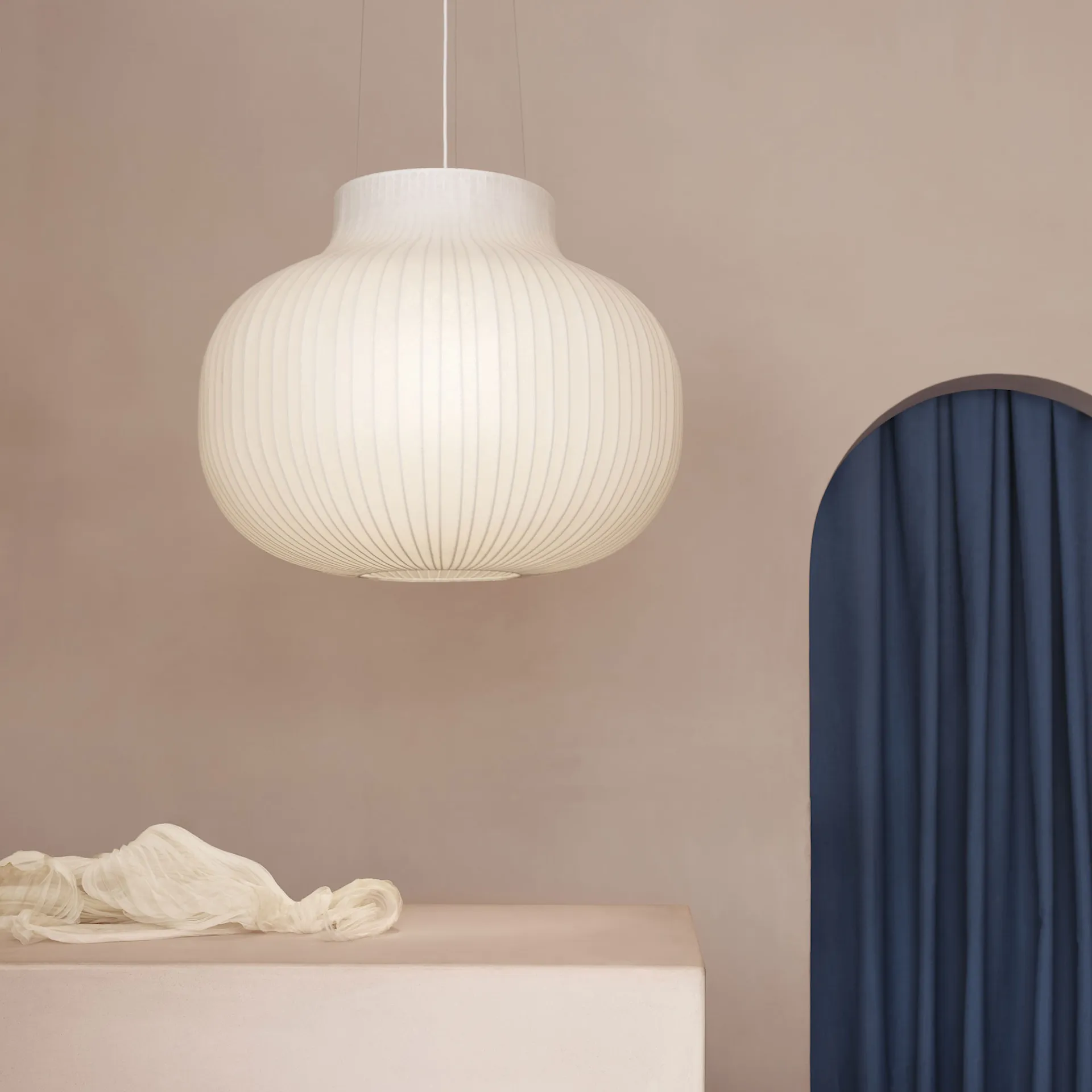 Strand Pendant Lamp Closed - Muuto - Benjamin Hubert - NO GA