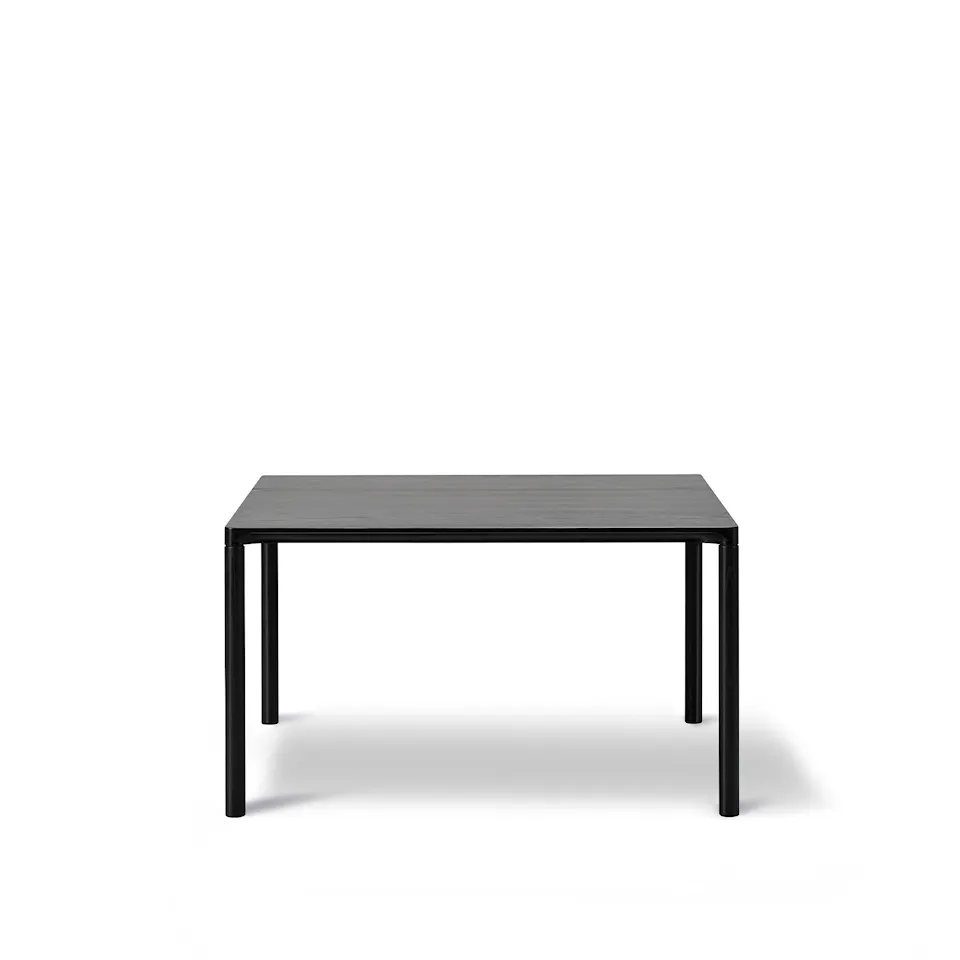 Piloti Table, 75 x 75 cm, Svartlackerad ek