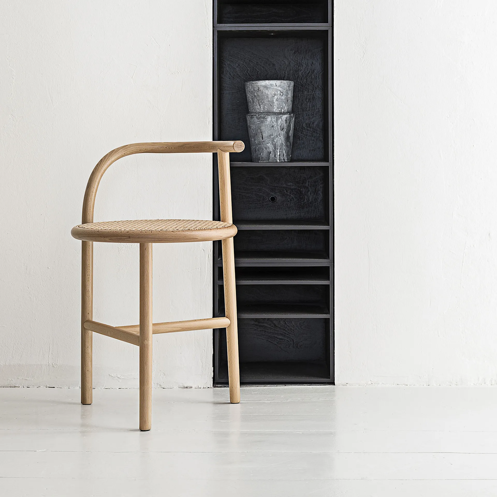 Single Curve Stool - Gebrüder Thonet Vienna - Nendo - NO GA